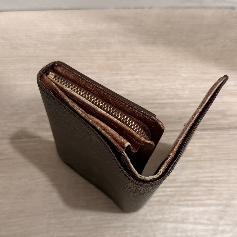 Louis Vuitton Vintage Monogram Wallet - Picture 4 of 11